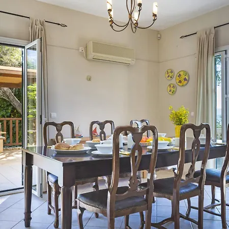 Lourdas By Βίλα Trapeza (Kefalonia)